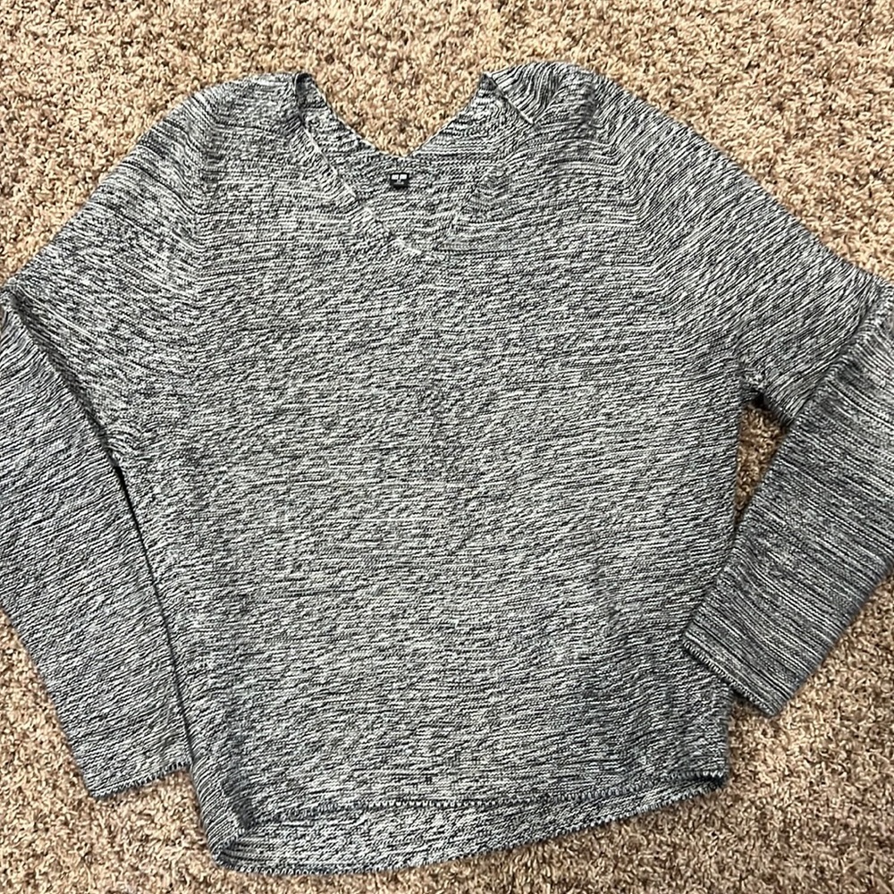 Uniqlo sweater size xs